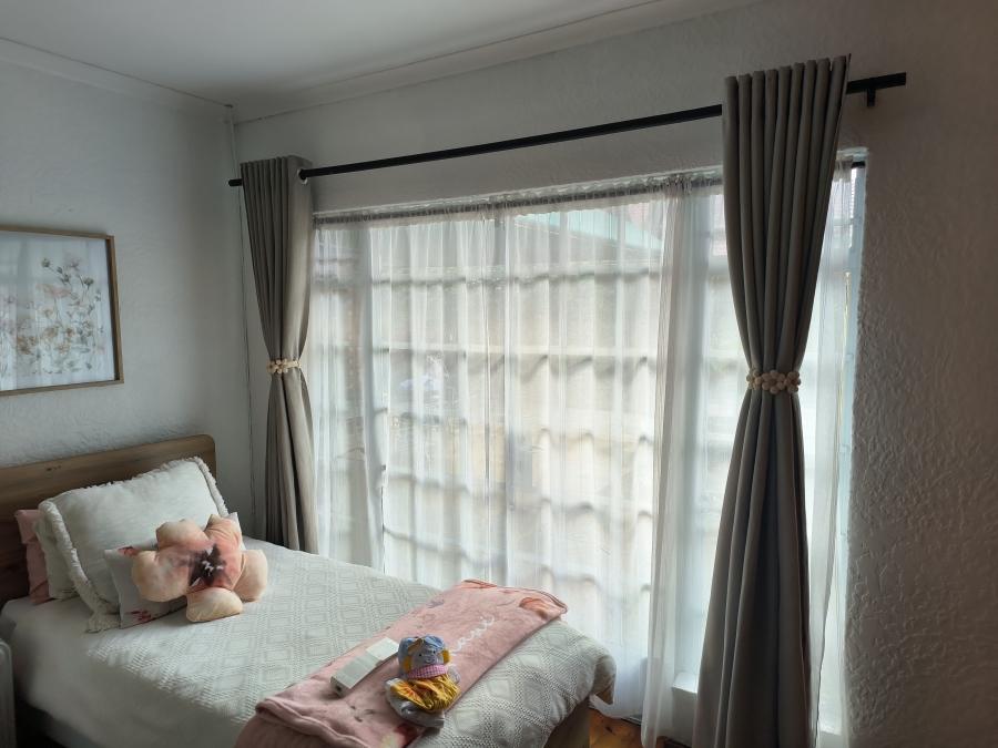 3 Bedroom Property for Sale in Kannoniers Park North West